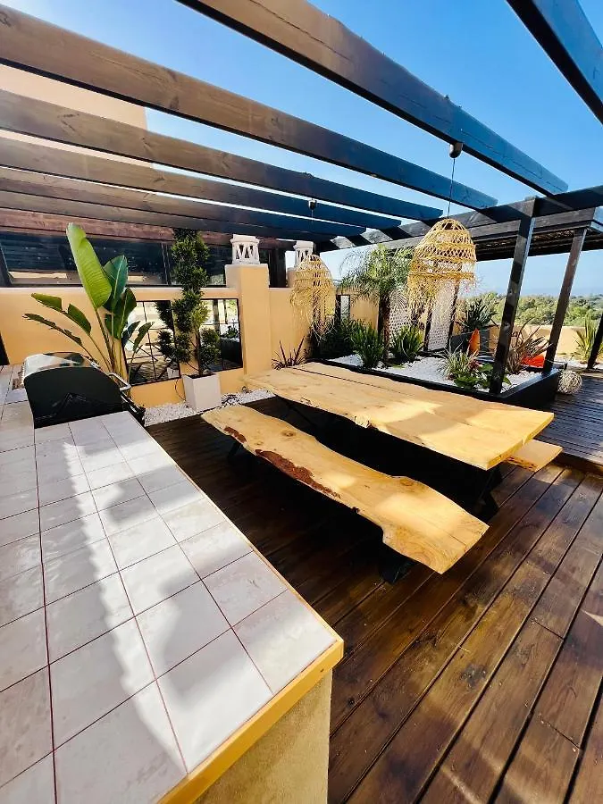 Penthouse Au Calme Avec Vue Mer Nature Environnante Et Tres Grandes Terrasses Marbella